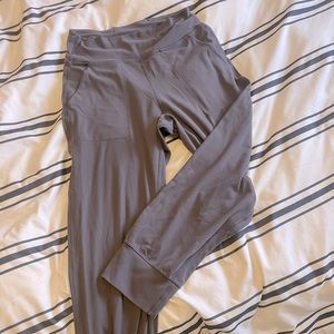 lululemon Align High-Rise Jogger Crop in “moon phase” color